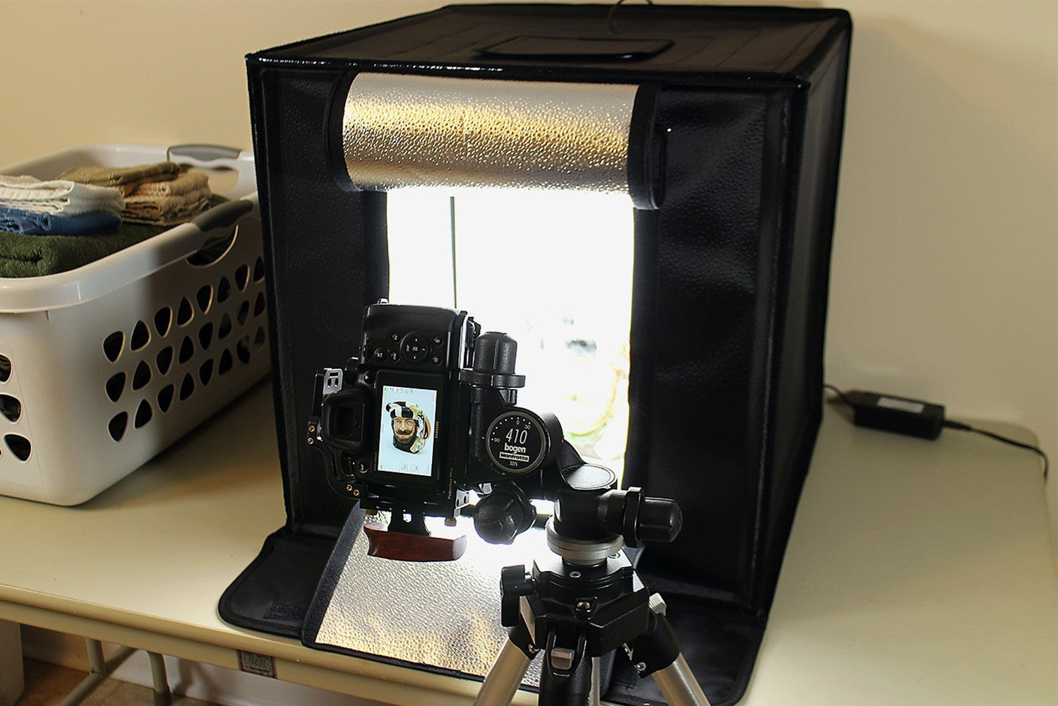 Atlas ATLXLPHST Xtra Large Photo Studio in A Box Portable Web Light Kit